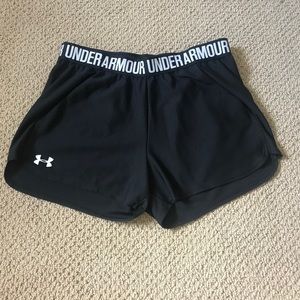 Under Armour black shorts